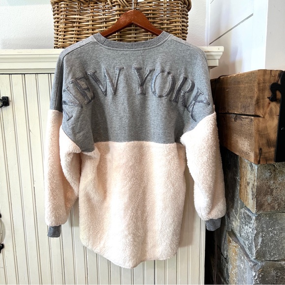 Disney New York Gray Sherpa Fuzzy Furry Spirit Jersey Sweatshirt Size XS Sweater - Picture 1 of 5